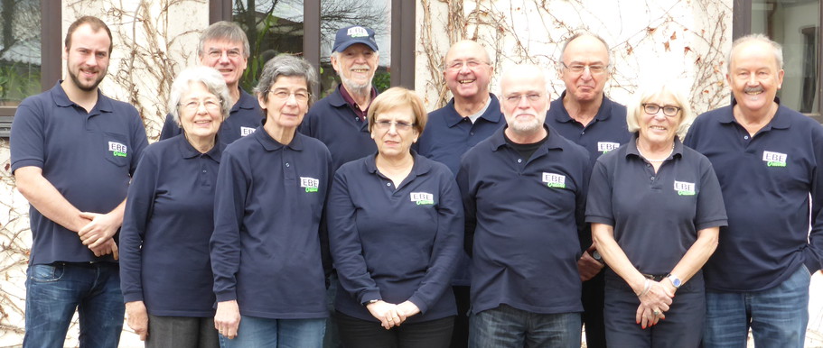 Unser gut gelauntes IZ-Team (hier der harte Kern) erwartet Sie!